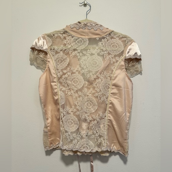 Women’s Roberto Makali Victorian Style Blouse - Picture 2 of 3